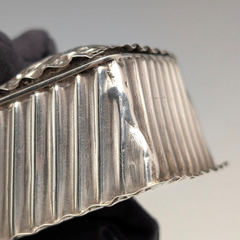 1893 年英國古董純銀扇形盒 14 克 Joseph Whitten